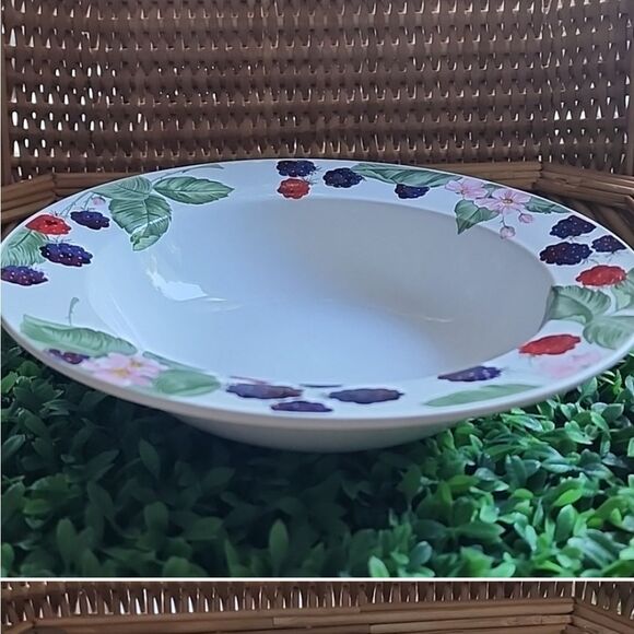 Vintage Stoneware Berry Bowl Raspberry Blackberry Soup/Cereal Cottage Core - Picture 5 of 9